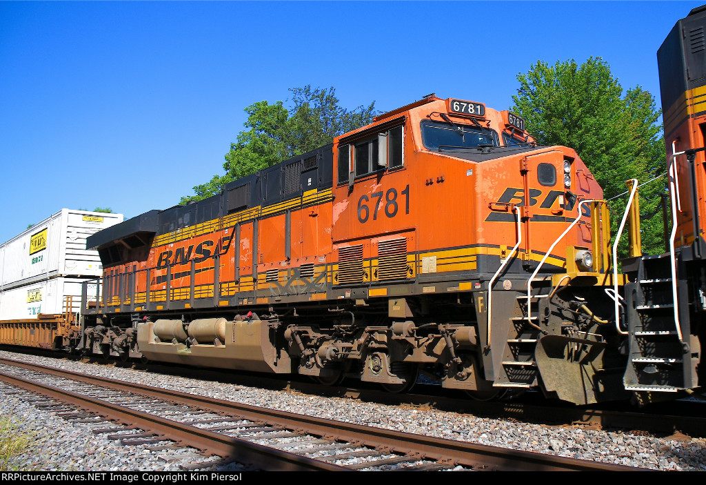 BNSF 6781